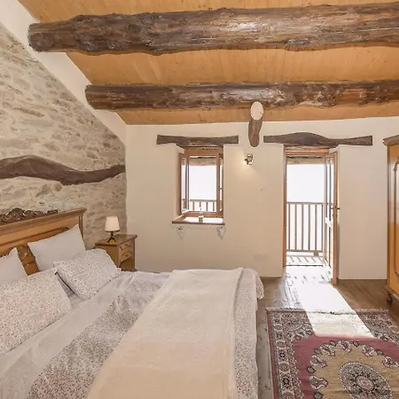 Casa Nenella Paesana